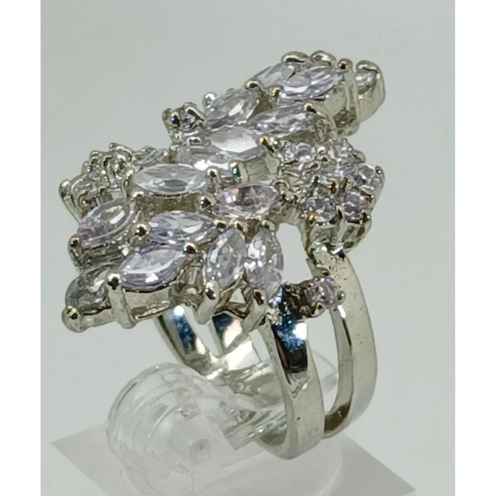 Vintage Silver Tone Marquise Cluster CZ Floral Statement Cocktail Ring Size 6.75